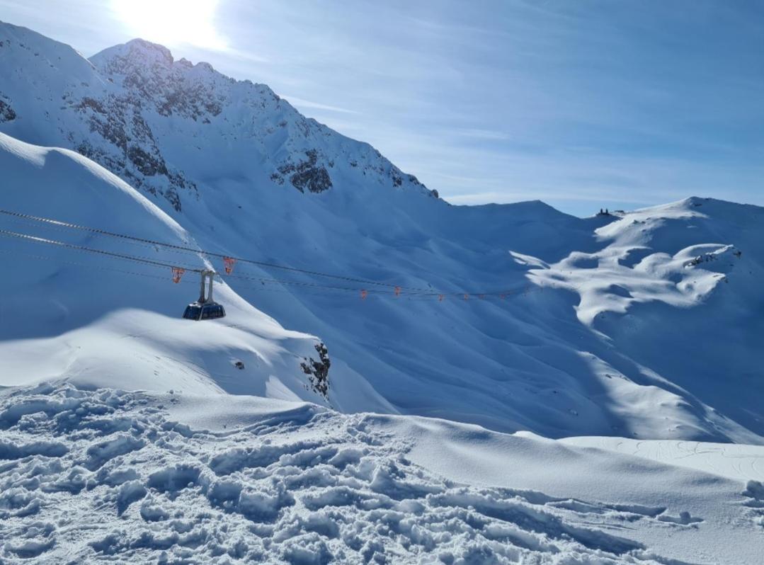 Fewo D'Rock Arosa- Center Of Nightlife By Nature Apartments Switzerland Rum bild